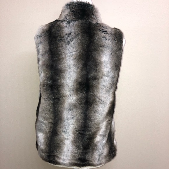 Woodland Faux Fur Vest 70% CASHMERE - worn 1X! - Picture 3 of 13